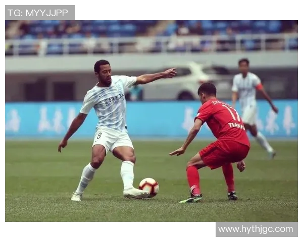 足球右前锋的传奇球星们如何在赛场上展现无与伦比的速度与技巧 足球右前锋的传奇球星们如何在赛场上展现无与伦比的速度与技巧